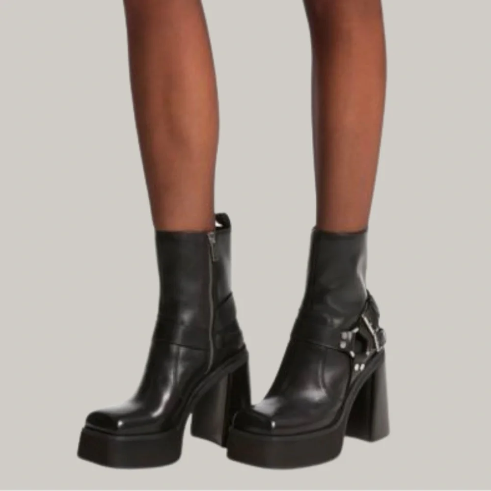EUC Michael Kors Crosby Leather Moto Booties - Picture 2 of 8